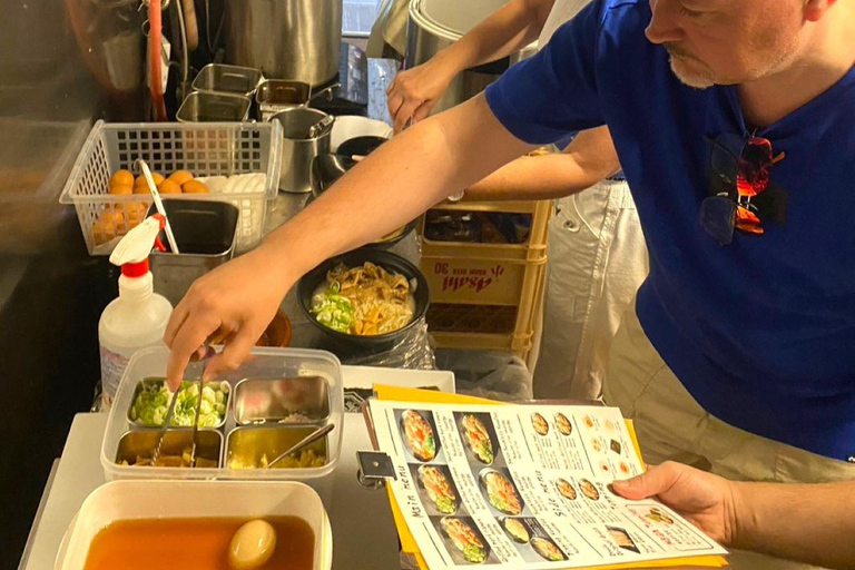 Tokyo: Esperienza di cucina del Ramen a Kabukicho, ShinjukuEsperienza di ramen con pasto