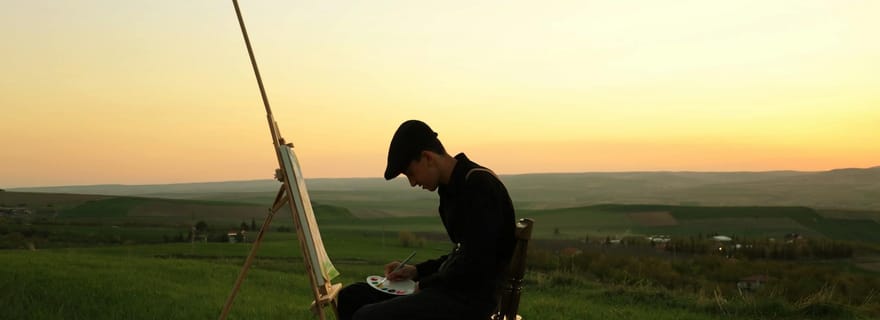 Peinture au coucher du soleil parmi les vignobles de Mazara Del Vallo