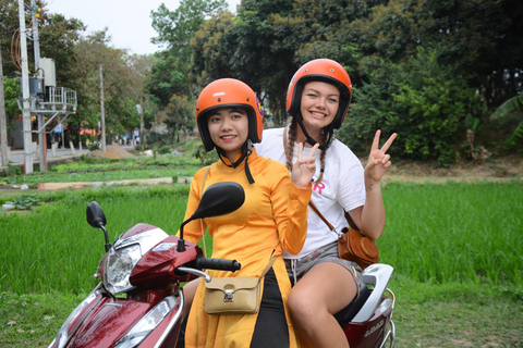 Hanoi: Private Sunset Motorbike Tour with Female Guide