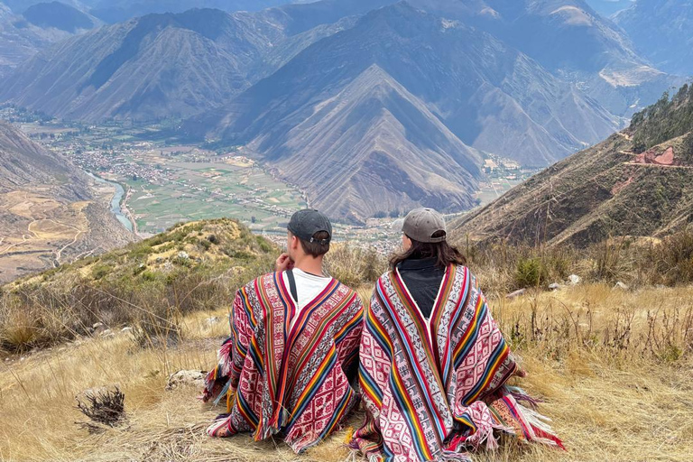 Cusco, Perù: passeggiata con gli alpacaCusco, Peru: Alpaca Walking Experience