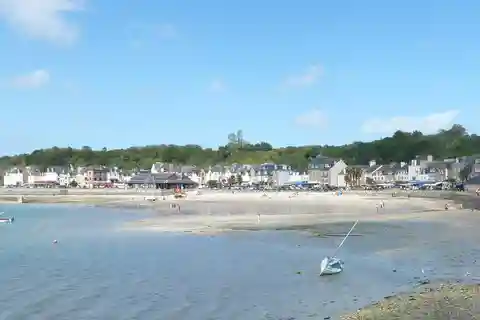 Cancale: Private Guided Walking Tour