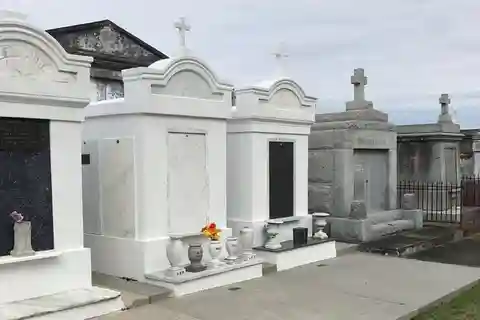 New Orleans: City and Cemetery Sightseeing Tour