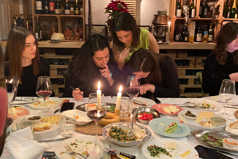 Tirana: Solve the Mystery, A Night of Intrigue and Suspense