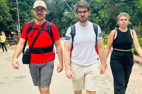 Varanasi: 12 Jyotirlinga Yatra – Guided Journey by Omvity