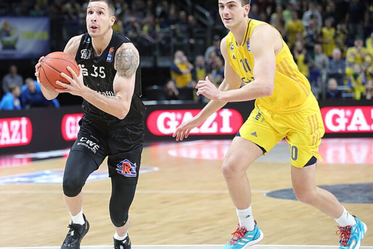 Chemnitz: Niners Chemnitz Basketball Game at Chemnitz ArenaShort Side Ticket