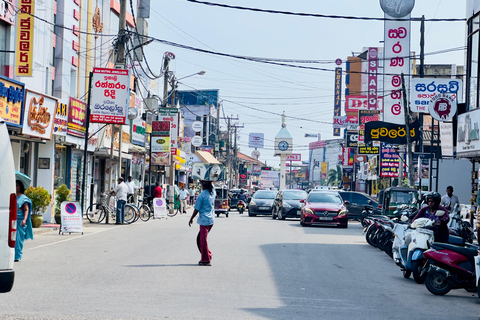 Negombo City Explorer Adventure by Tuk-Tuk (Included Pickup)