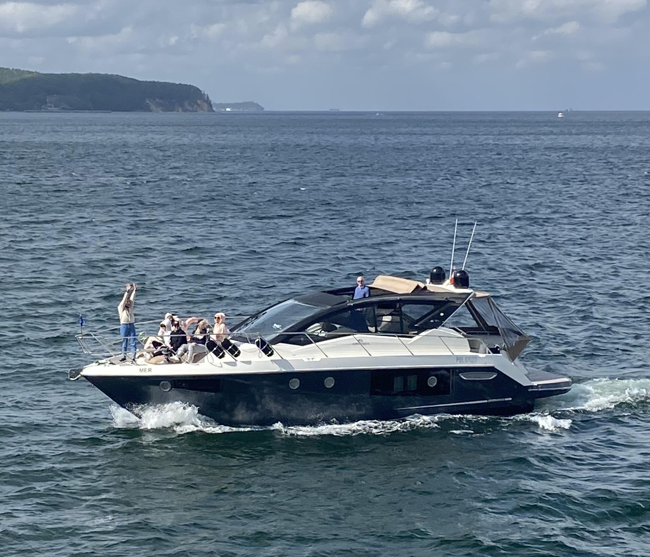 Sopot/Danzig: Private Kreuzfahrt auf einer Luxusmotorjacht