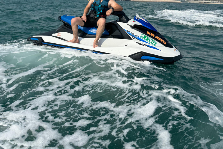 迪拜：体验摩托艇畅游阿拉伯酋长酒店+图片&amp;视频30分钟喷气式摩托艇前往帆船酒店