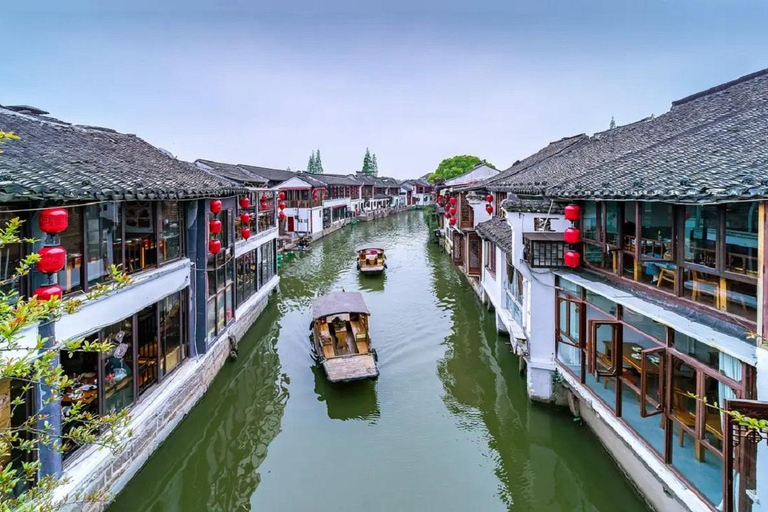 Shanghai: Zhujiajiao Water Town Day Trip with Tea