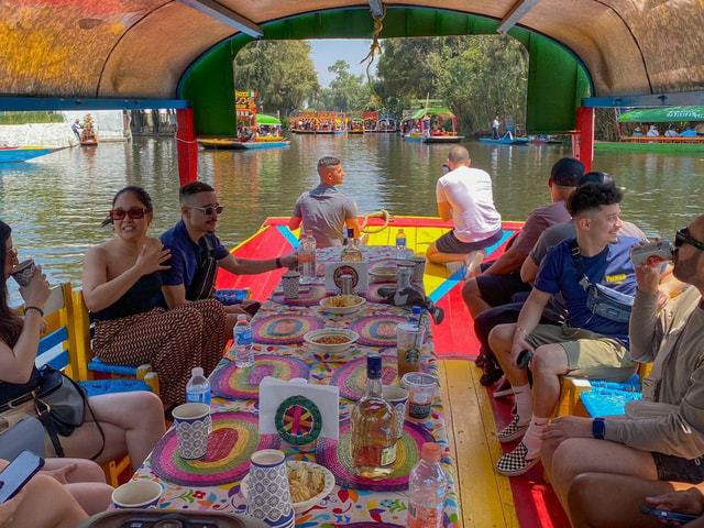 Mexico City: Xochimilco Boat Party with Drinks and Snacks