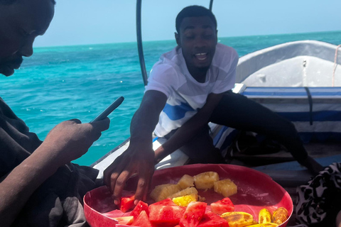 ZANZIBAR: SWIMMING WITH DOLPHIN AND SNORKELING