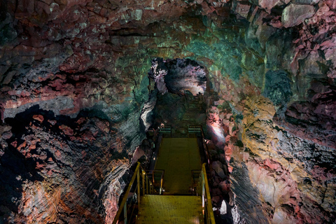 De Reykjavík : visite d'une grotte de lave en petit groupeVisite avec point de rencontre à la grotte de Raufarholshellir