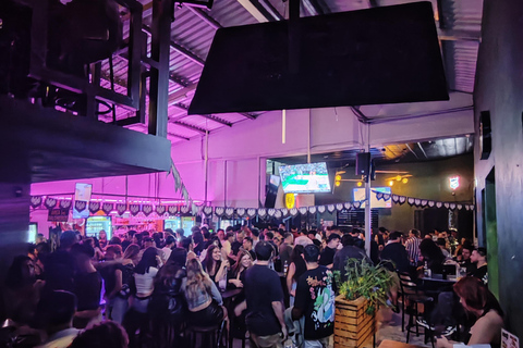 San José: Festa em San José com bebidas e comidaSão José: Festa em São José com bebidas e comida