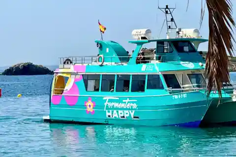 Ibiza: Formentera-Kreuzfahrt mit Paella, offener Bar und Badestopp