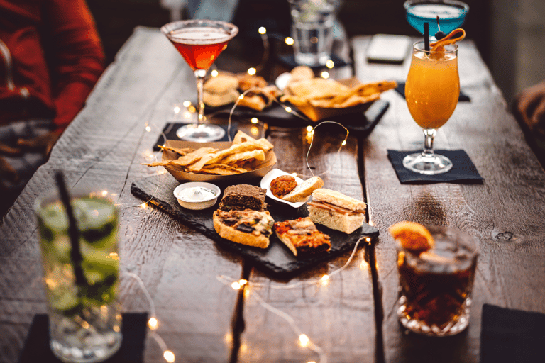 Barcelona: Speakeasy, Explore Hidden Bars with Tapas