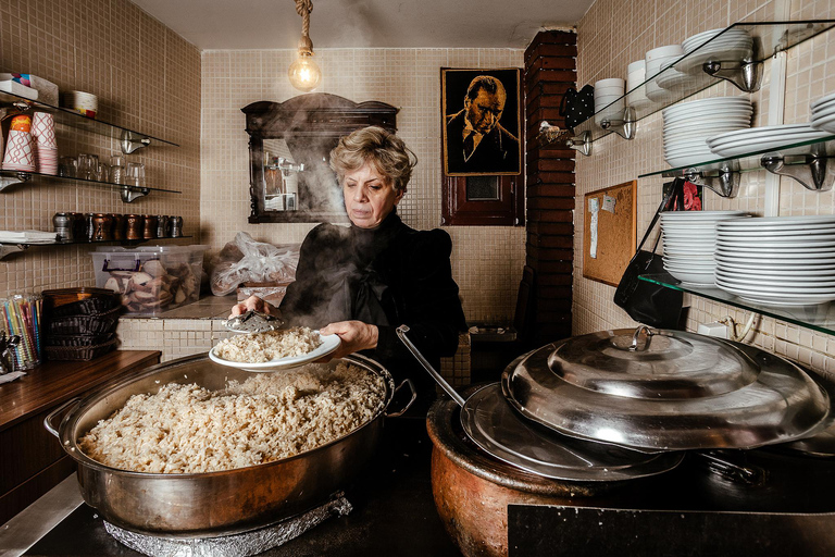Istanbul: Baklava Backstreets Food Tour with 12+ Tastings