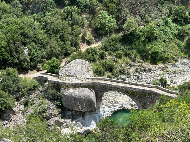 Vlora city tour,Amantia Archaelogical site and Brataj Bridge
