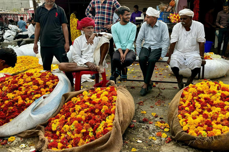 &quot;Jaipur&#039;s Living Heritage: A Walk Through Time&quot;Jaipur By Walk: Flower Market, Temples &amp; Royal Landmarks