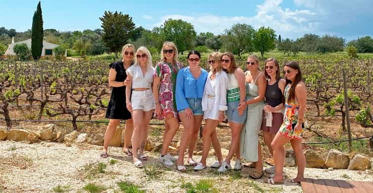 Carvoeiro/Portimão/Alvor: Wine Tour w/ Tasting, Tapas, Music