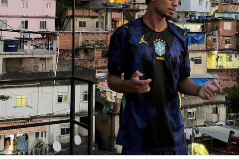 Rio de Janeiro: Private Rocinha Tour by Two Local Cousins