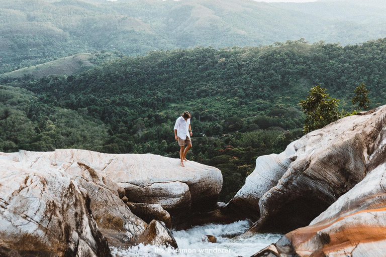 Excursión de un día a la cascada de Diyaluma desde Galle WeligamaExplora la cascada de Diyaluma