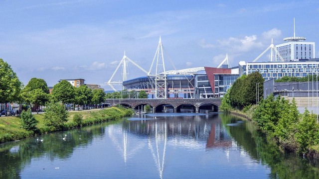 Visit Cardiff Private Guided Walking Tour in Cardiff