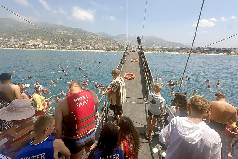 Alanya: Grand Pirate Ship Cruise – Caves, Bar & Foam Party All-Inclusive Drinks + Hotel Transfer