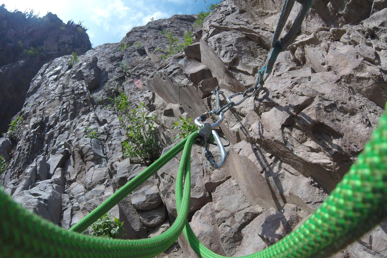 Arequipa: Calambucos Canyon Rock Climbing and Rappelling