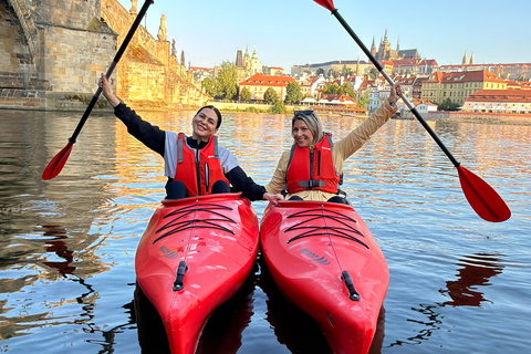 Prague: Charles Bridge & Hidden Canals Kayak Tour