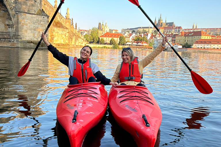 Prague: Charles Bridge & Hidden Canals Kayak Tour