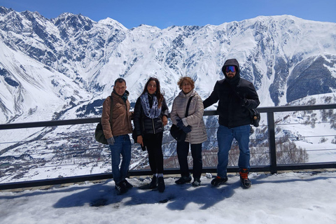 Tbilisi: Kazbegi Mountains Tour with Family Lunch