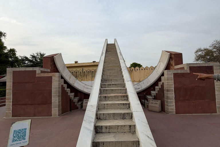 From Delhi: Jaipur Private Day Tour with Cultural Experience From Delhi: Jaipur Day Tour With AC Car+Driver+Tour Guide
