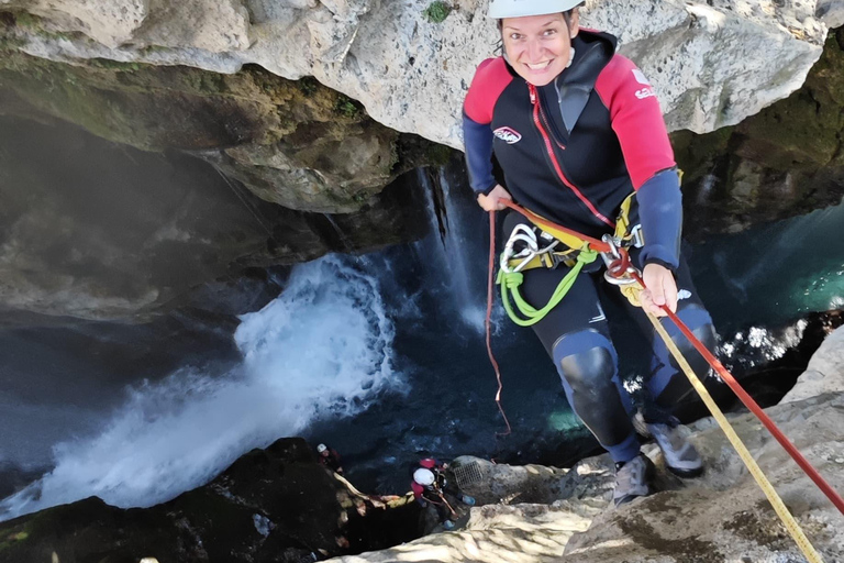 Rethymno: Excursión de barranquismo en el desfiladero de KourtaliotikoRethymno: recorrido de barranquismo en el desfiladero de Kourtaliotiko