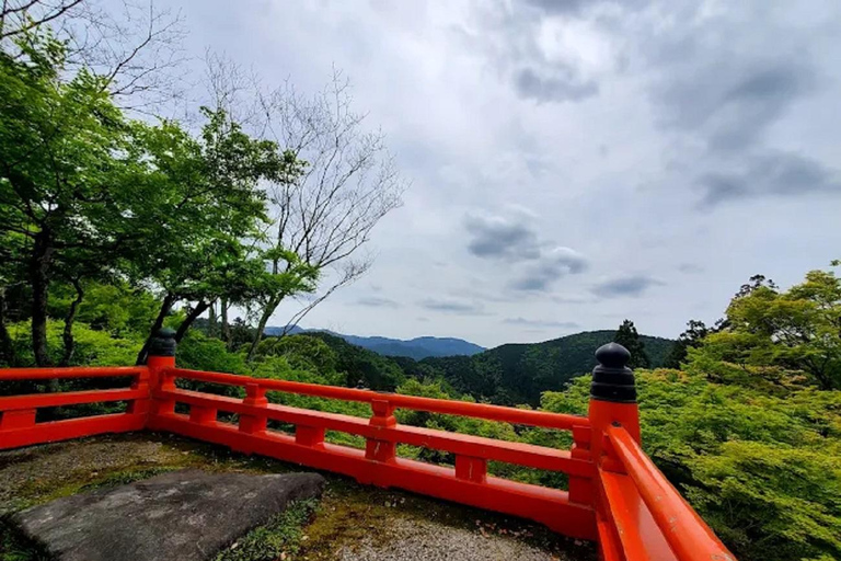 Kyoto: Guided Tour of Great Festivals and Cultural Events 8-Hour Romantic Couple’s Tour in Kyoto