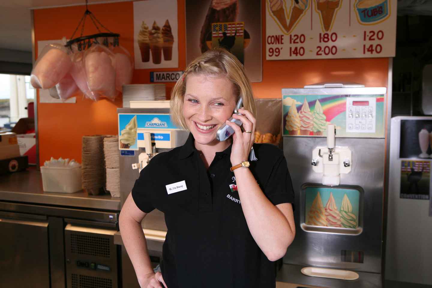 巴里岛欢乐游:探秘《加文与斯泰西》