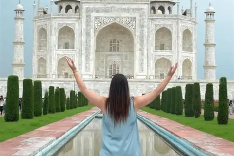 From Delhi: Golden Triangle Tour with Agra, Jaipur & Safari 3-Day Golden Triangle Tour with Taj Mahal, Jaipur & Safari