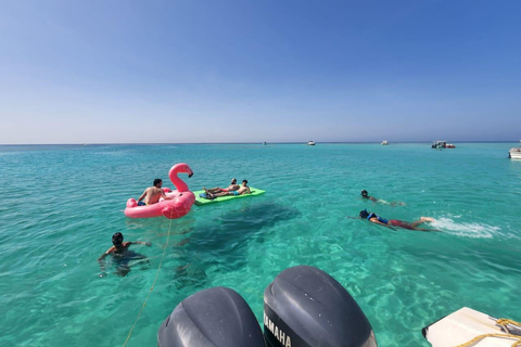 Jeddah: Passeio de barco pelas Ilhas Bayada com snorkeling