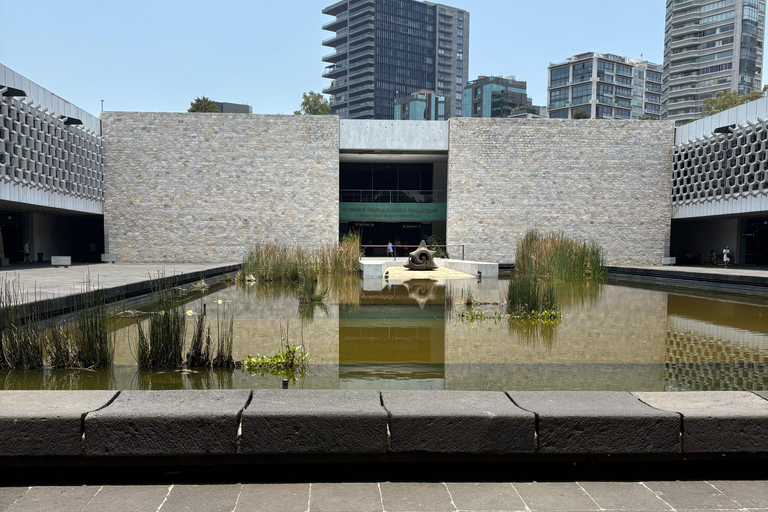 Mexico City: Chapultepec Walking Tour Museums "From Heroes to Origins"