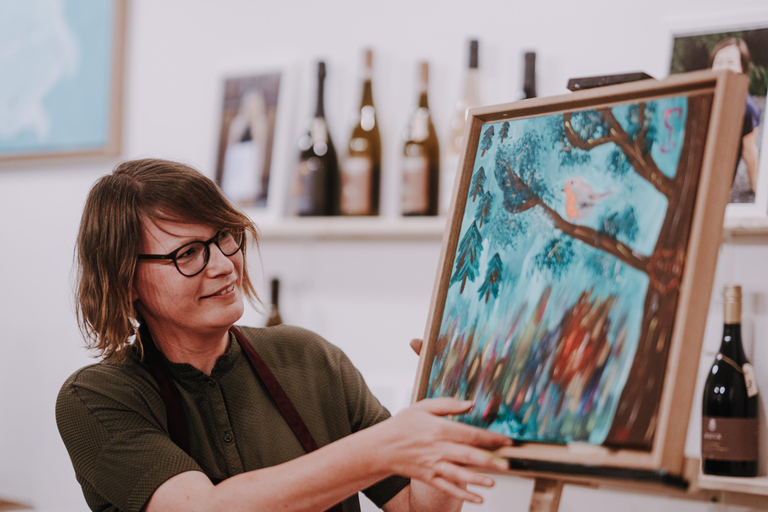 Berlin: Paint & Drink Workshop with Wine Tasting