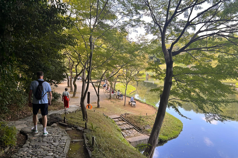 Tokyo: Cherry Blossom E-Bike Tour with Guide