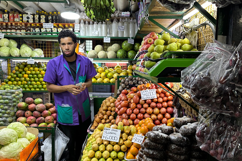 Fruits exotiques : dégustation au marché localTOURNÉE DES FRUITS ANGLAIS