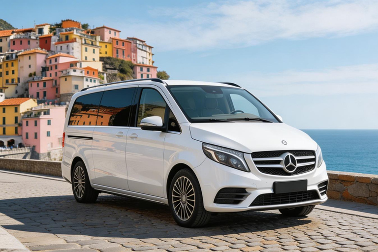 Cinque Terre: Minivan Private Tour Cinque Terre: Monterosso private minivan tour 8h