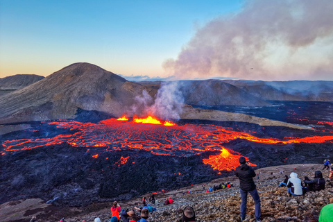 Reykjavík: Excursão Guiada à Tarde a Vulcão com Erupção Recente