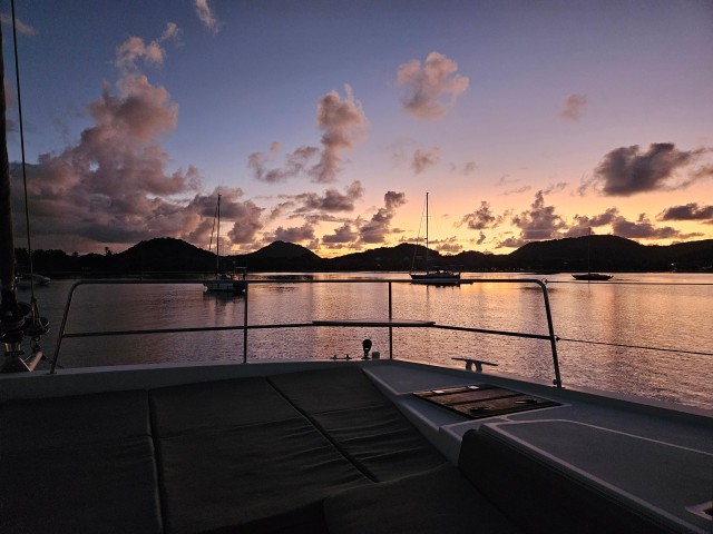 Visit Bonifacio: sunset catamaran trip and aperitif in Plage de Palombaggia, Corsica