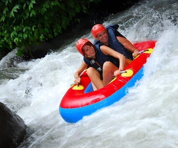 Ubud: Pakerisan Jungle River Tubing Adventure with Lunch