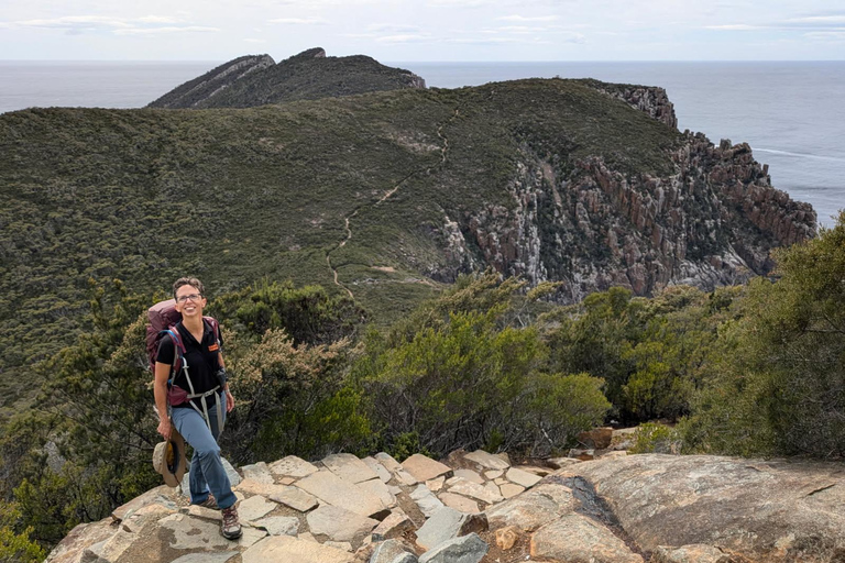 Hobart: Wineglass Bay & Cape Hauy: 2 Day Trips Iconic Hiking