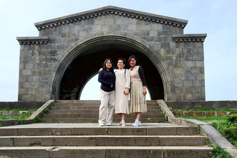 Historische Tour:Garni,Geghard,Sinfonie der Steine,Blick auf den Ararat