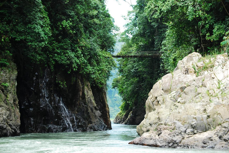 From San José: Pacuare River Rafting Day Trip with Lunch