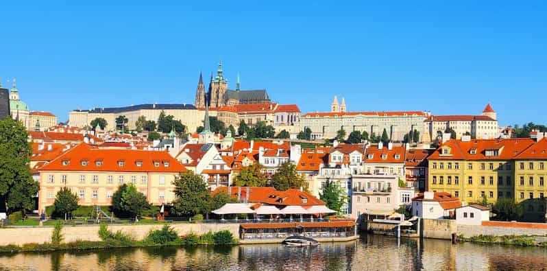 Prague: Prague Castle Private Walking Tour