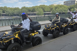 Quad bike ride to discover Parisian monuments